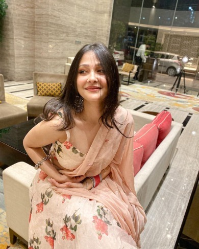 model Call Girls in Indirapuram